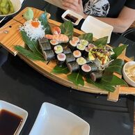 Anna Valerie Senková (Beroun, 20) na Exkluzivním degustačním sushi menu